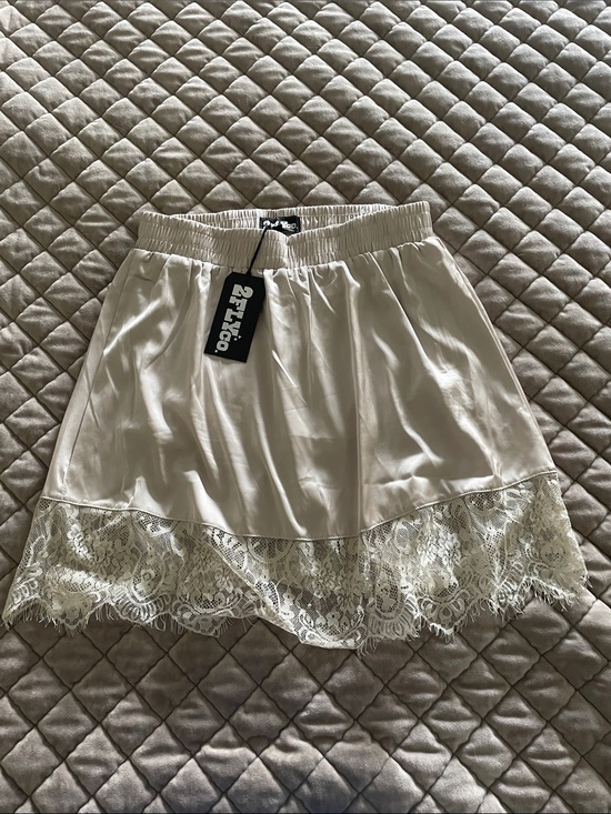 2 Fly Co. Dresses & Skirts - Ivory Lace-Hem Mini Skirt with Elastic Waist